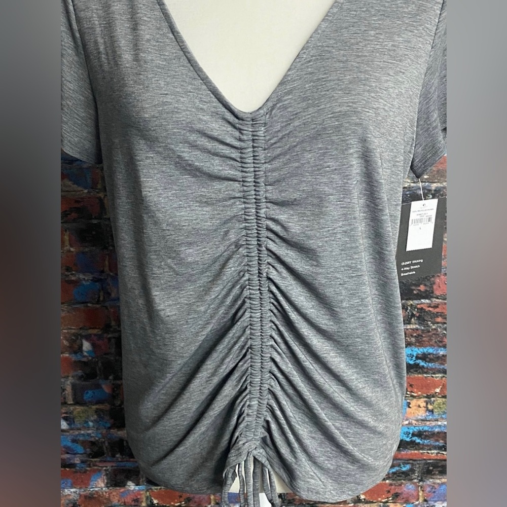 GapFit Breathe Ruched Tie-Front Shirt